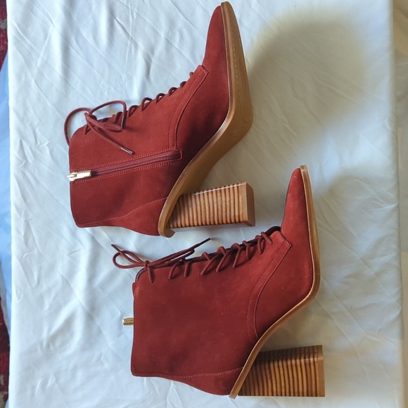 Vince Camuto Suede Lace Up Boots - Picture 3 of 9